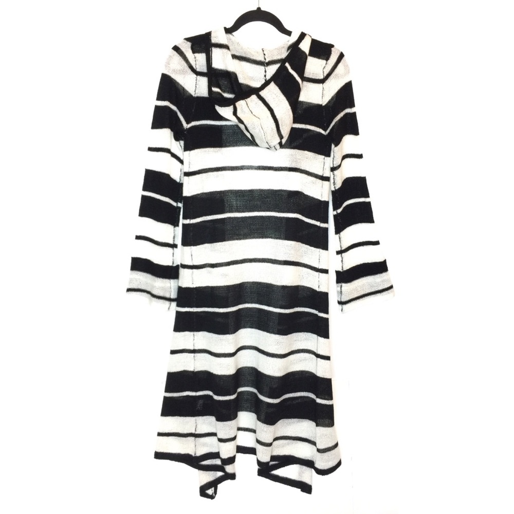 Forever 21 NEW S/M Black and Cream Cardigan - Picture 2 of 4
